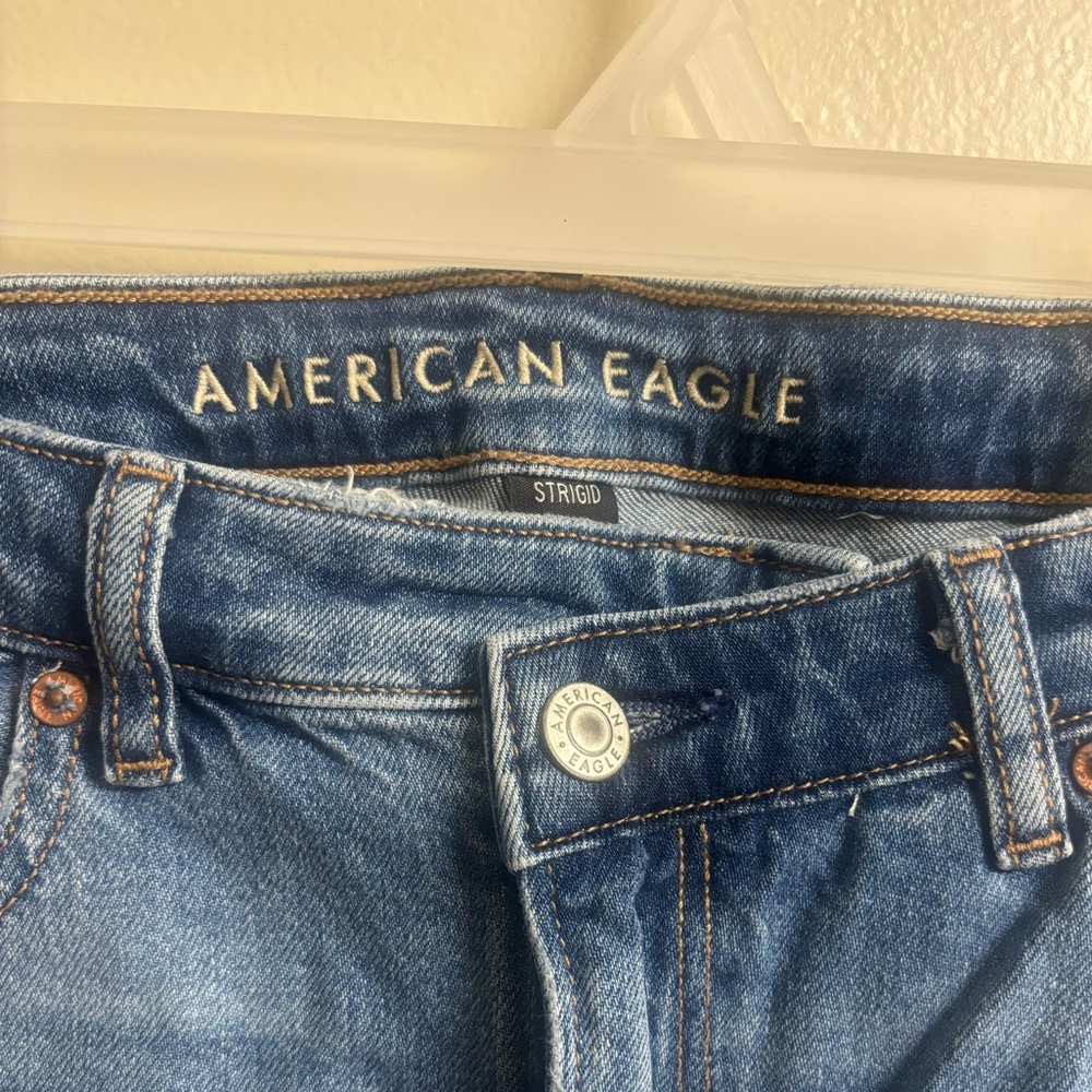 American Eagle Outfitters women Ripped Blue Jeans - Picture 3 of 8